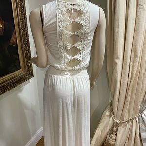 Poof white dress with intricate lace back